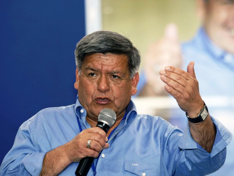 Presidential candidate calls for army to patrol Peru’s streets
