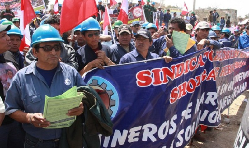 Workers call indefinite strike at southern Peru iron mine