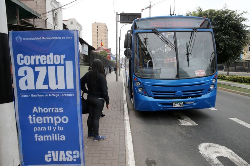 Lima and Peru’s finance ministry in row over bus reform