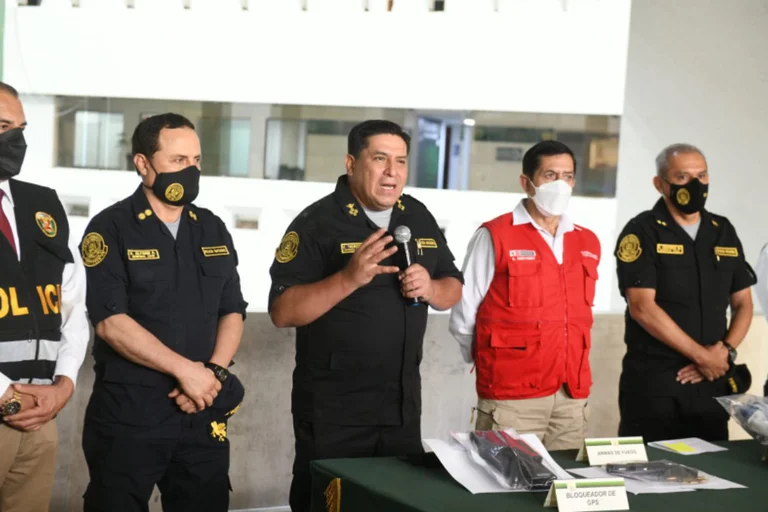Peru removes National Police commander just four months after taking over