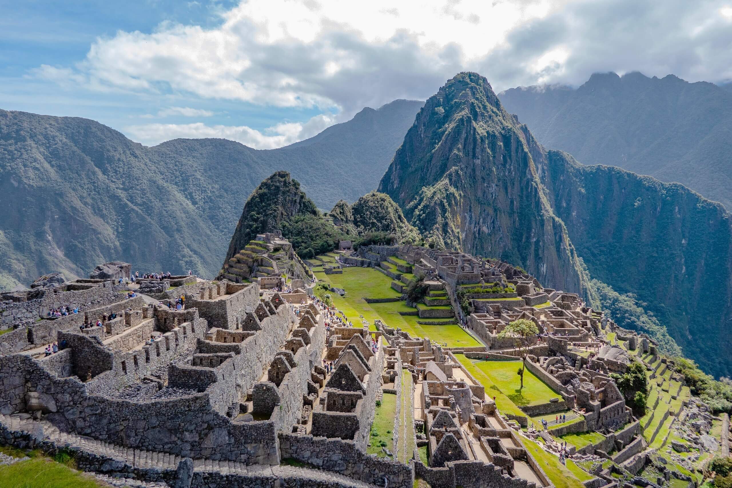 Thousands of tourists cannot enter Machu Picchu due to lack of tickets on holidays