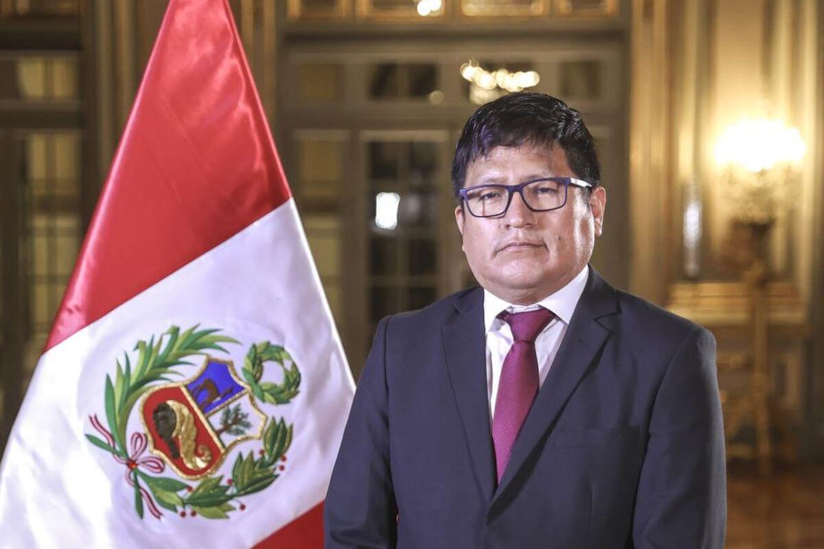 President Pedro Castillo removes Peru’s Minister of Health after reports of suspicious bank deposits