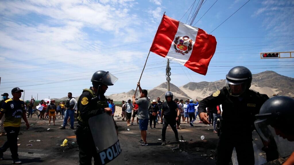 Puno, en el sur de Perú, retoma protestas contra la presidenta Dina Boluarte
