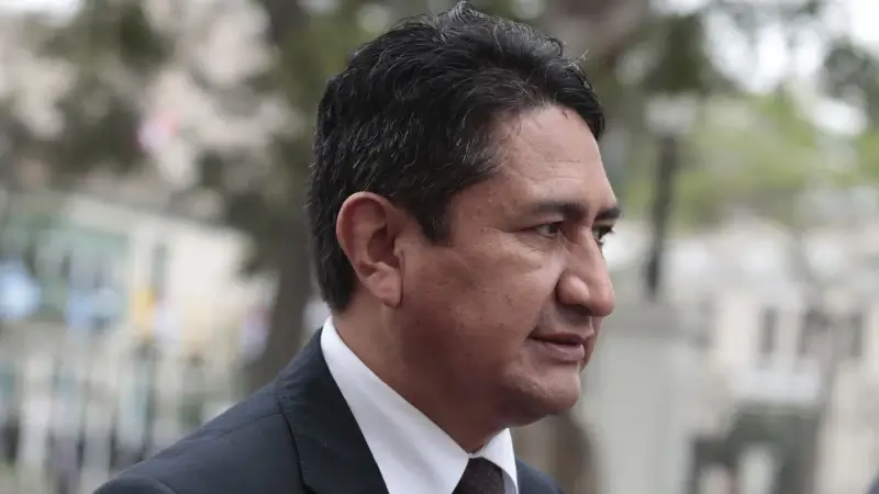 Interpol issues blue notice for Peru Libre leader Vladimir Cerrón